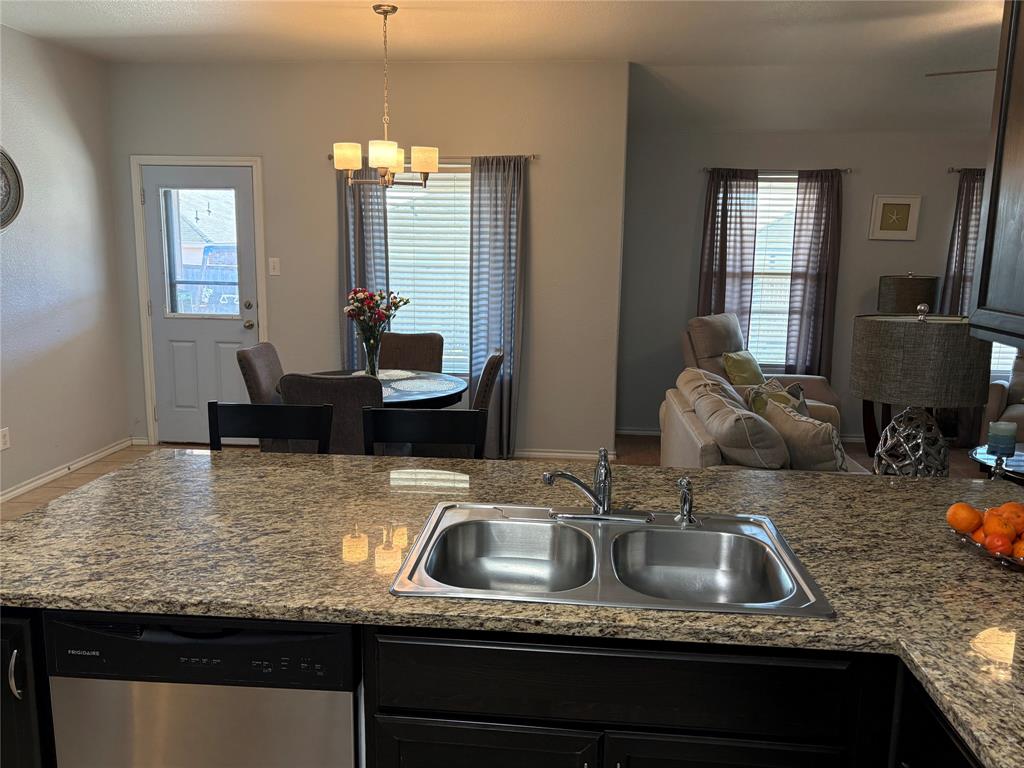 1213 Walnut Cliff Court