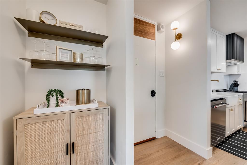 Twenty-One Turtle Creek Condos - Residential Lease