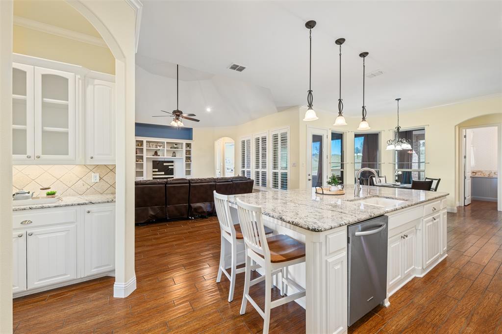 Bella Flora - Residential