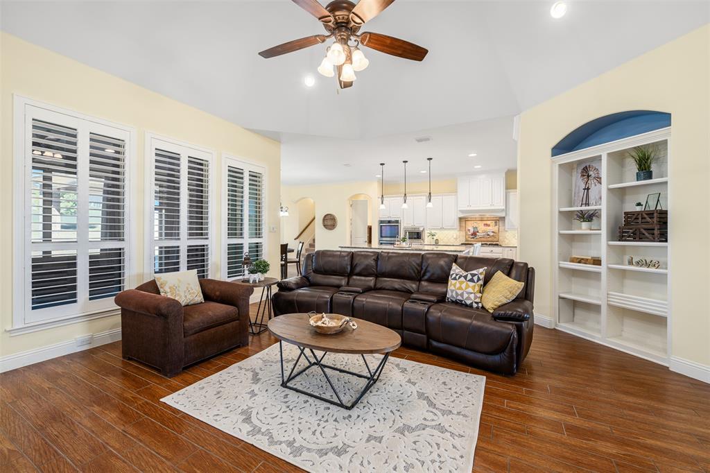 Bella Flora - Residential