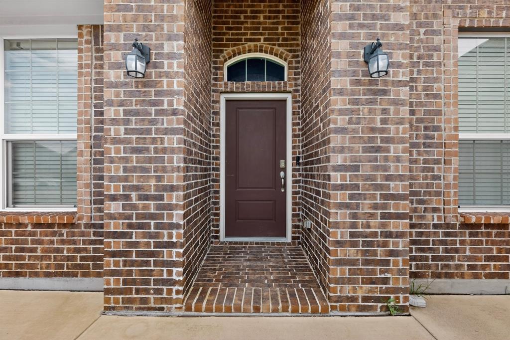 7811 Links Drive