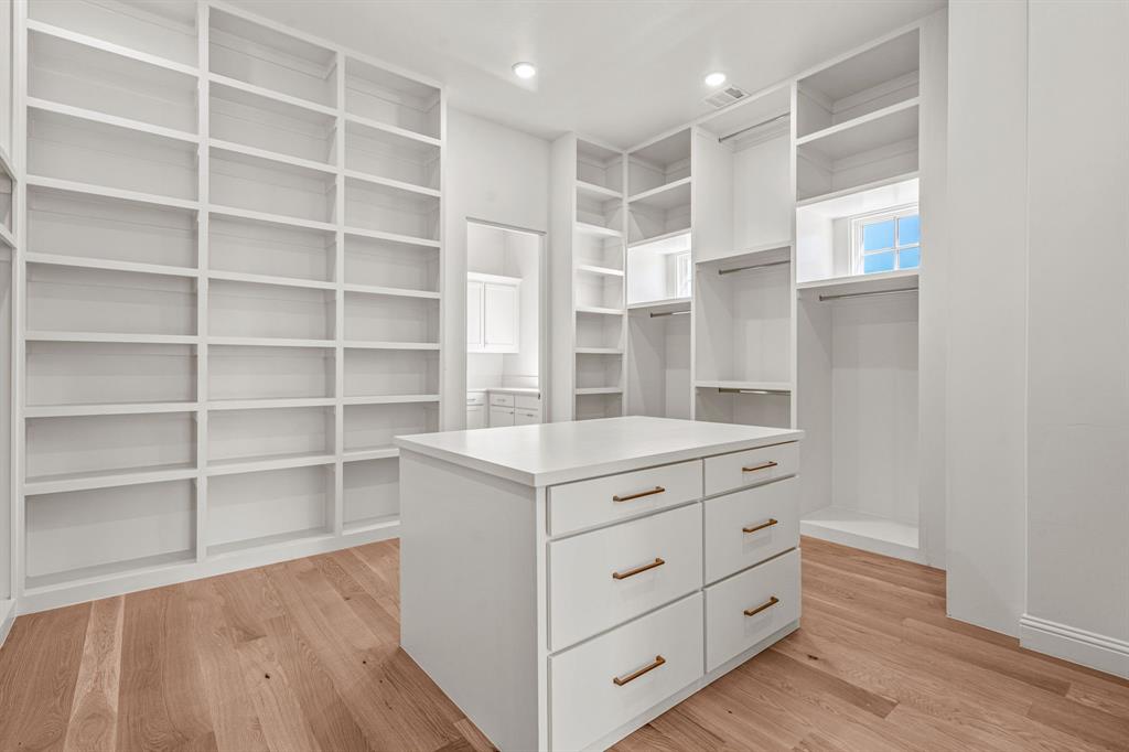 Montrachet - Residential