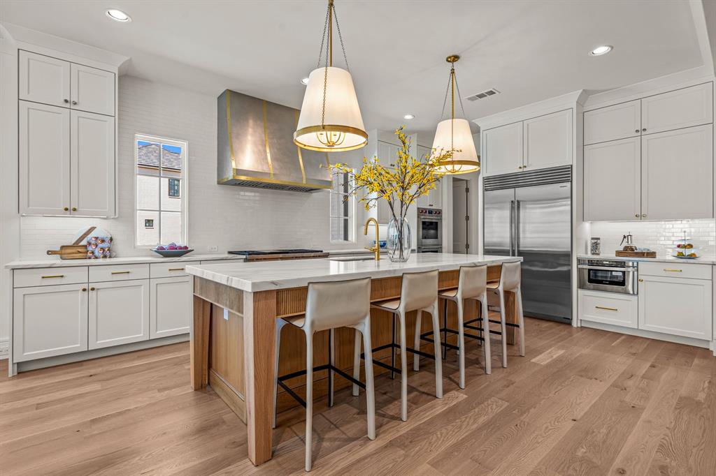 Montrachet - Residential