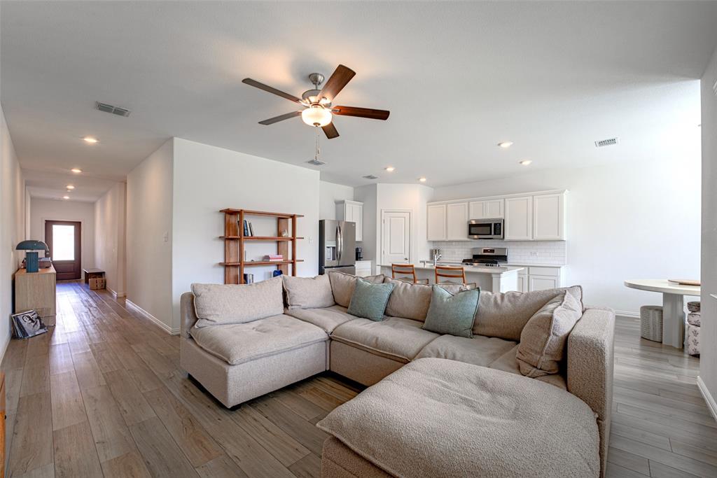 1203 Mahogany Lane