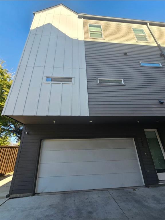 2143 Mail Avenue 105