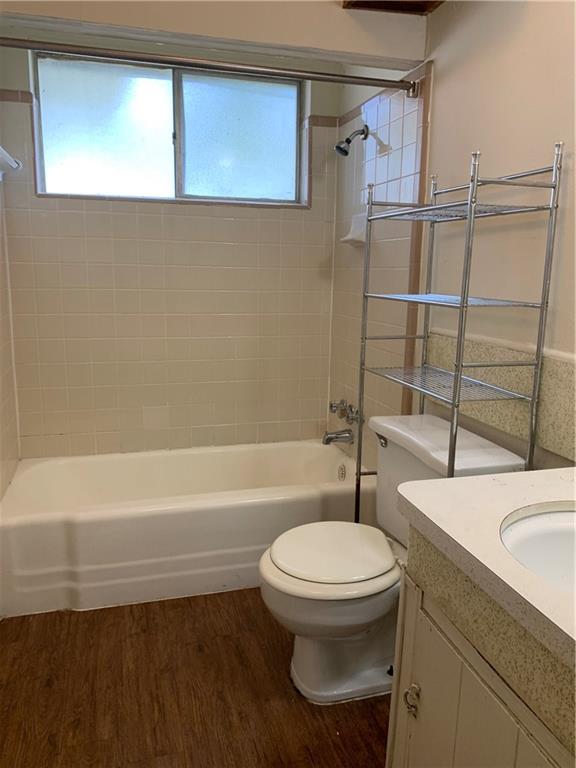 FAIRMEADOWS 4 - Residential Lease