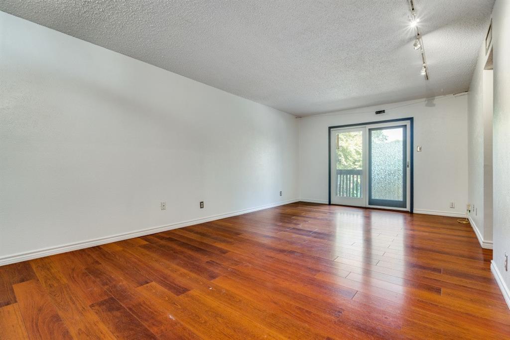 4851 Cedar Springs Road 292