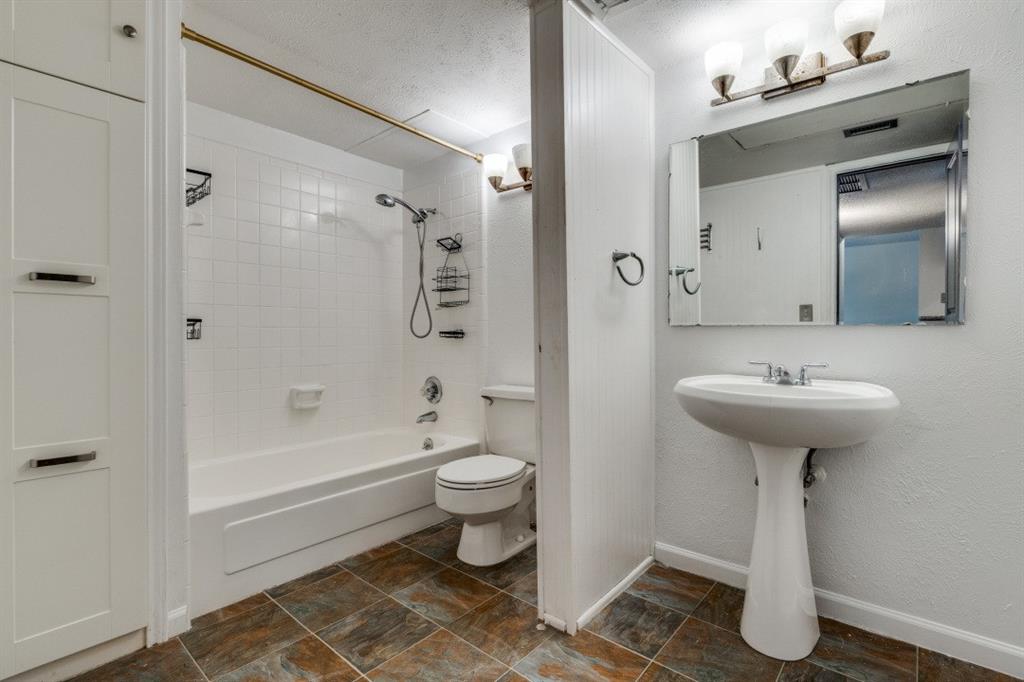 River Oaks - Residential