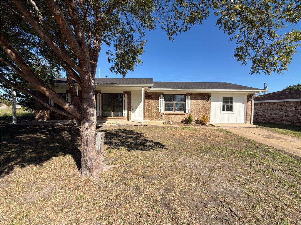 1535 El Camino Circle