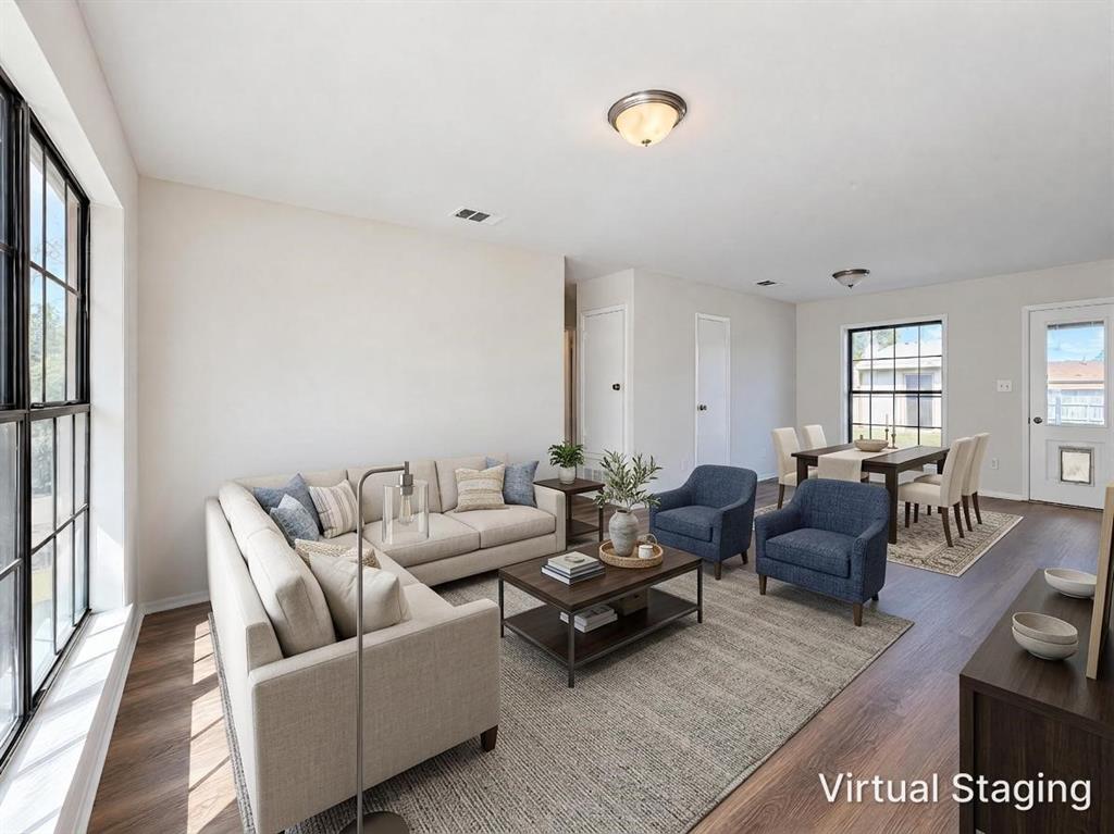1535 El Camino Circle