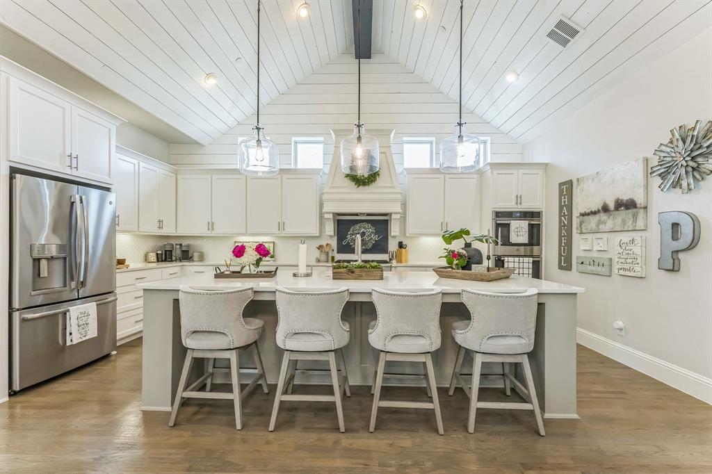 841 Ivy Glen Court