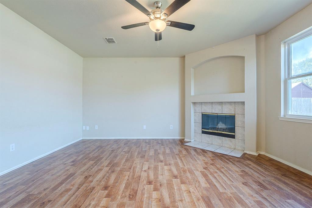 1112 Roundhouse Drive