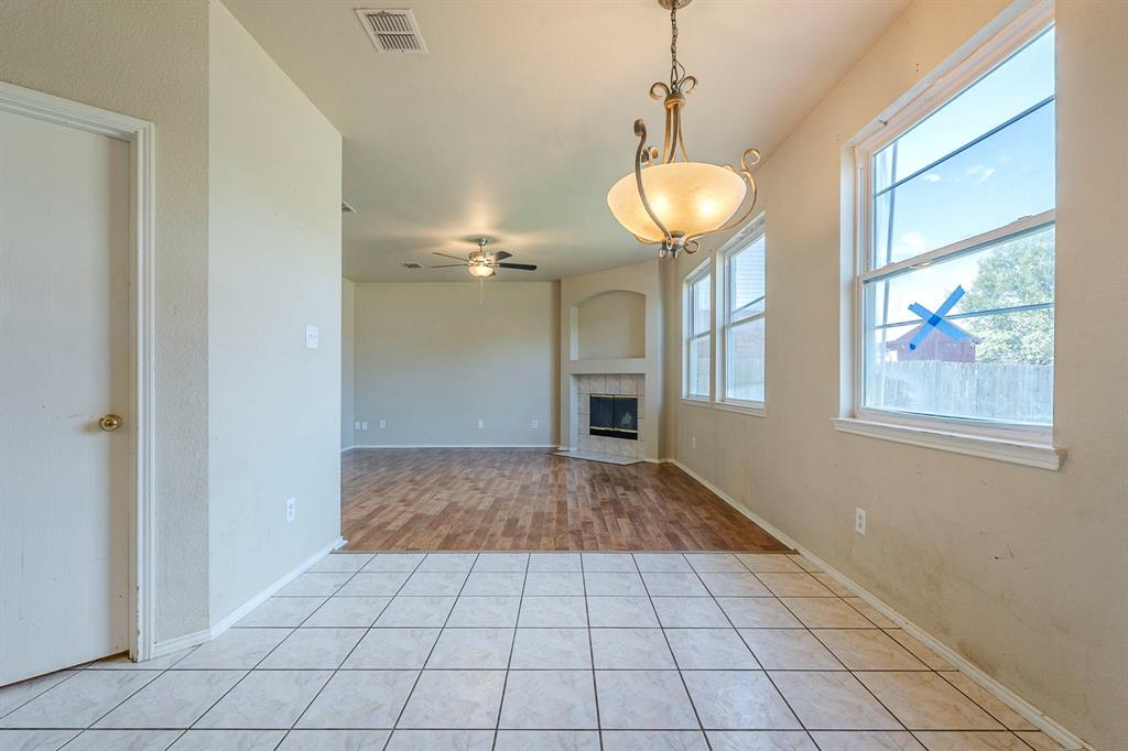 1112 Roundhouse Drive