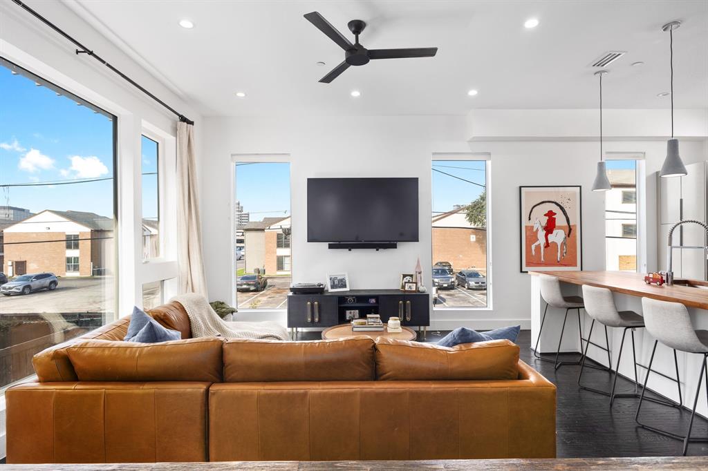 Rick & Hurts North Fitzhugh Ave - Residential Lease