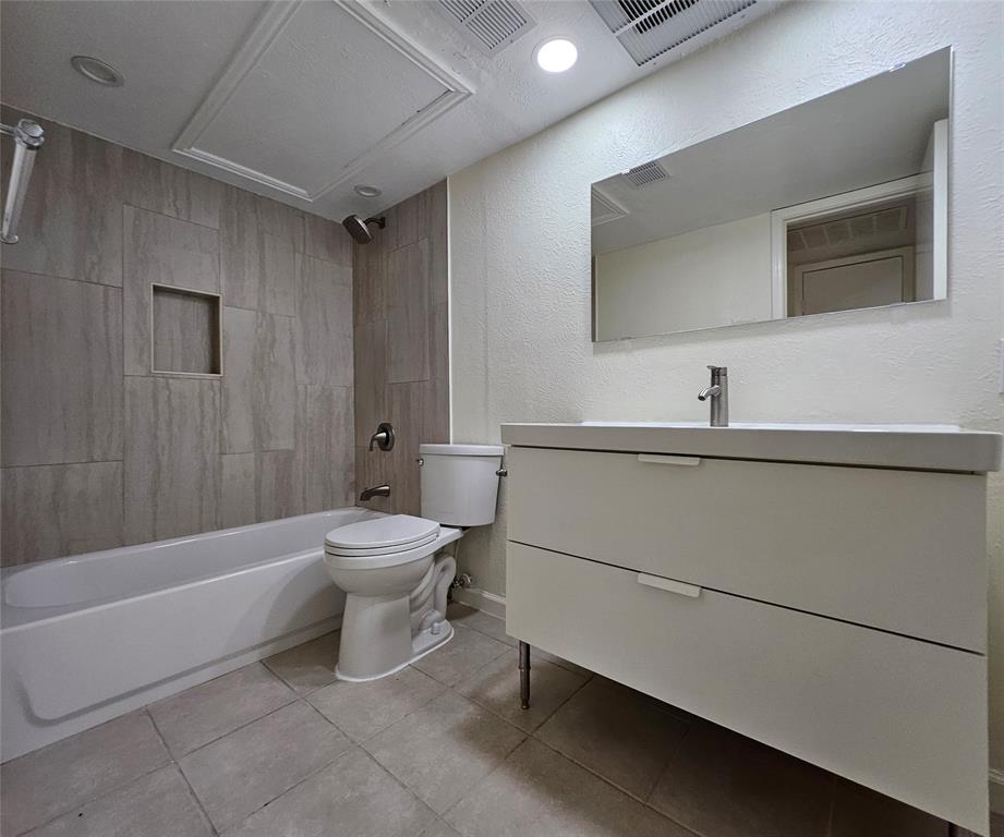 Las Colonitas Condo - Residential