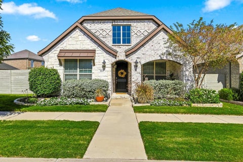 Photo of 924 Plaza Lane, Argyle, TX 76226 (MLS # 21416677)