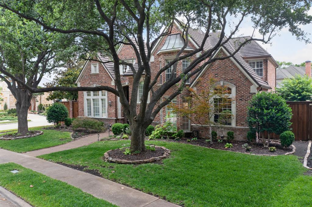 5700 Walden Drive