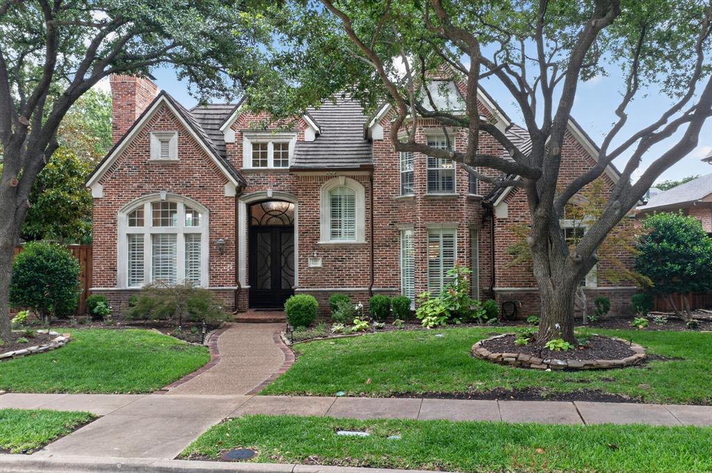 5700 Walden Drive