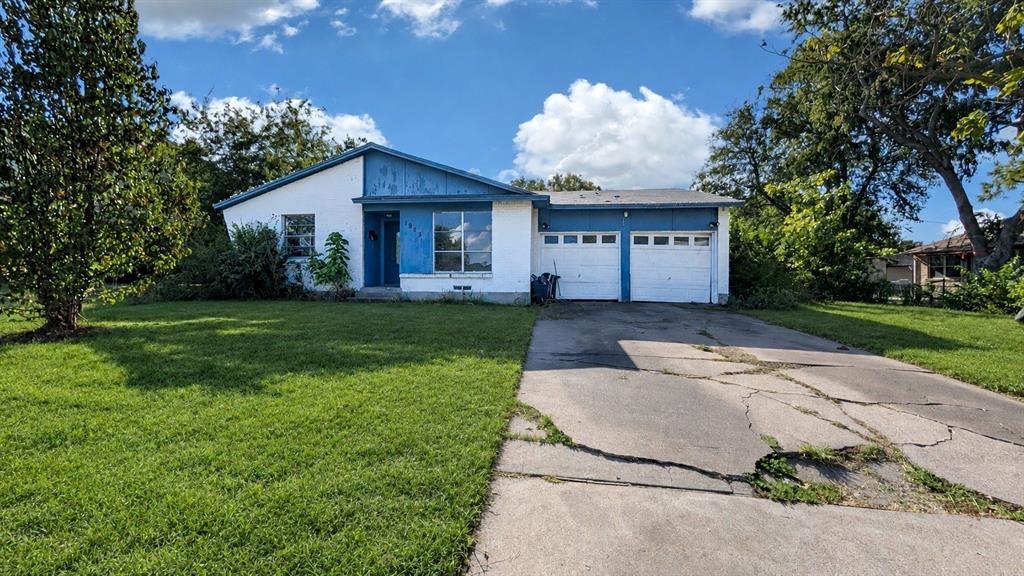 1923 Spiceberry Lane