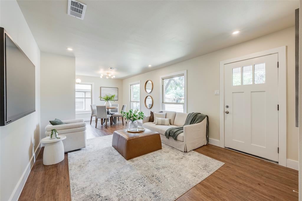 10256 Casa View Drive