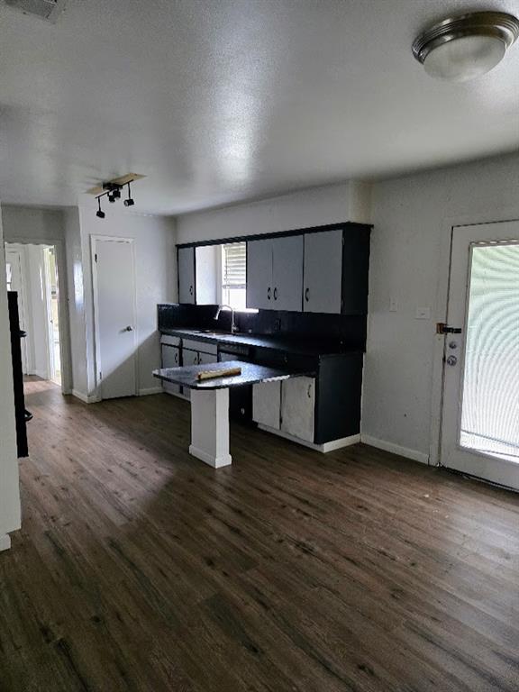 Varelaxi League Grant - Residential