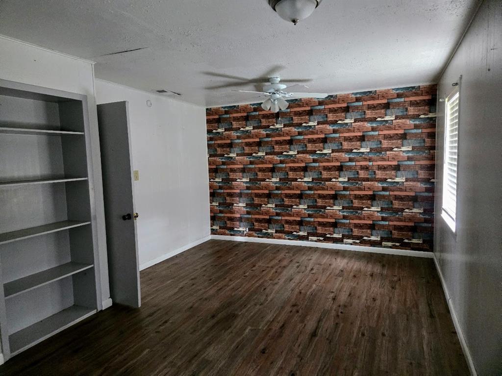 Varelaxi League Grant - Residential