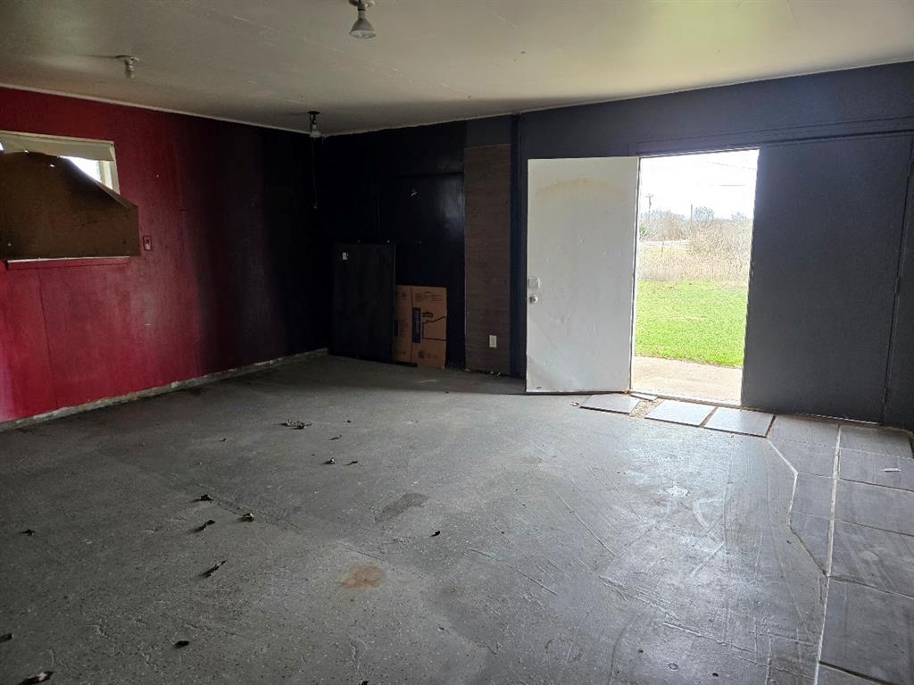 Varelaxi League Grant - Residential