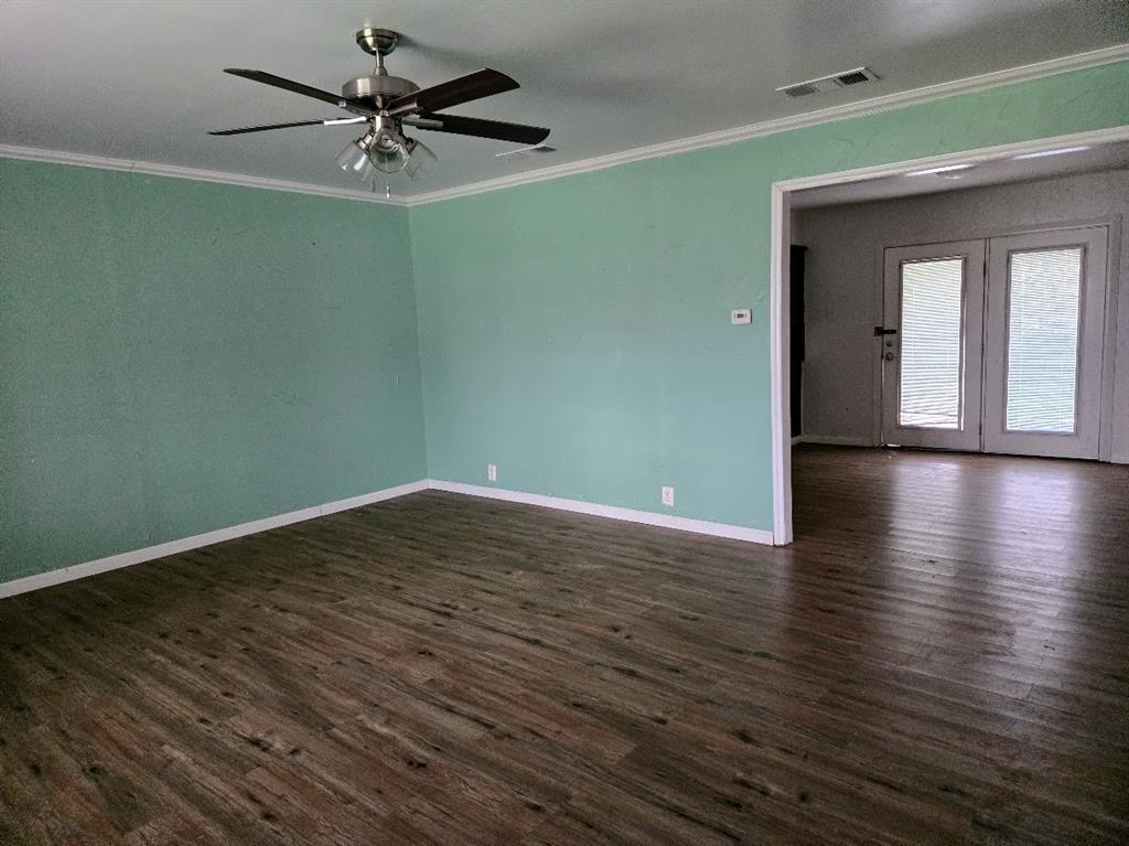 Varelaxi League Grant - Residential