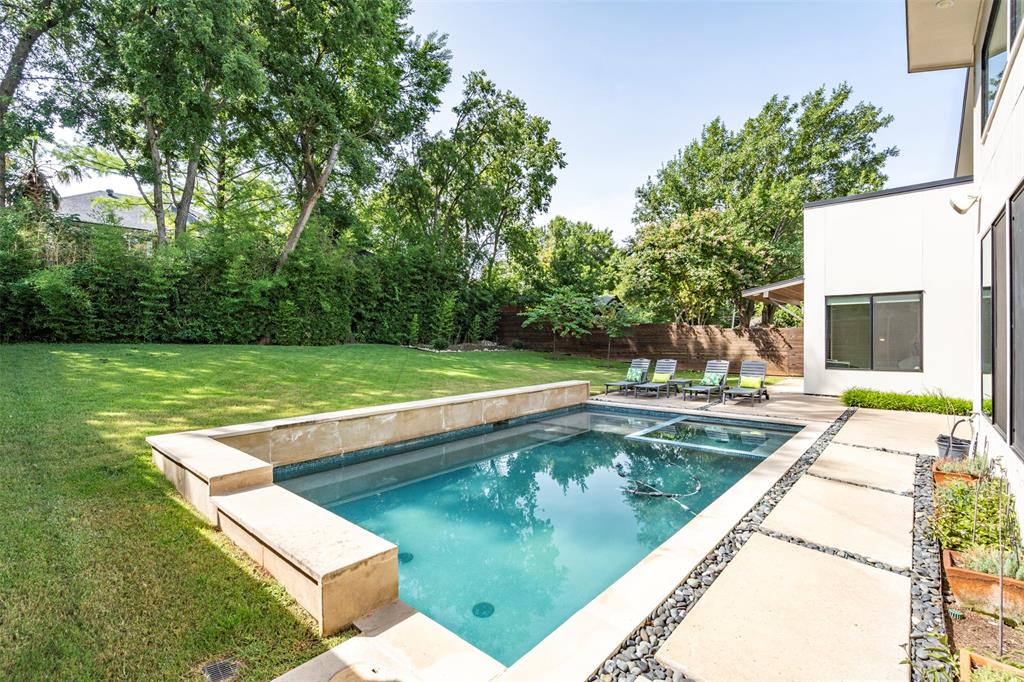 White Rock Hlnds - Residential