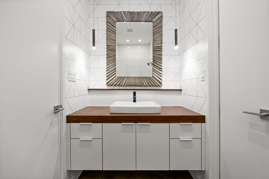 White Rock Hlnds - Residential