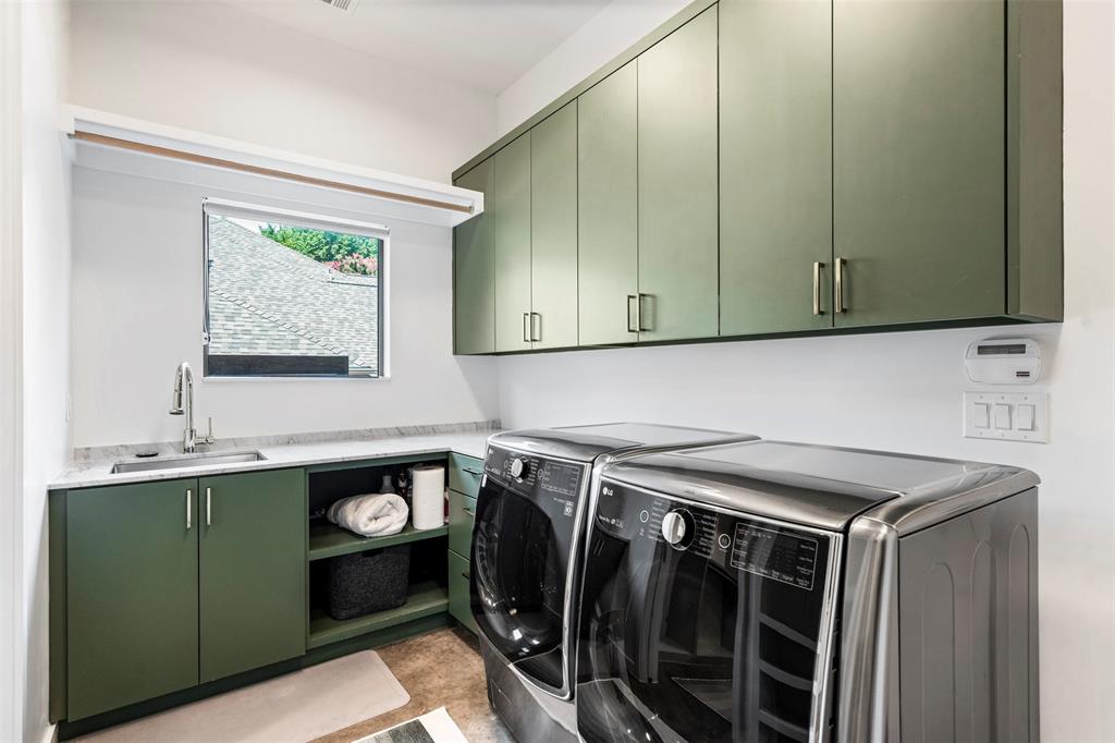 White Rock Hlnds - Residential