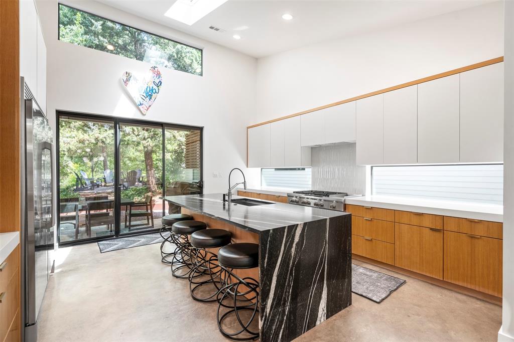 White Rock Hlnds - Residential