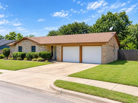 Photo of 6417 Perdido DR, Watauga, TX 76148 (MLS # 21378420)