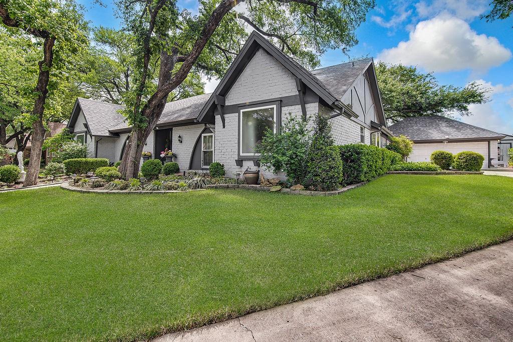 109 Oak Forest Trail