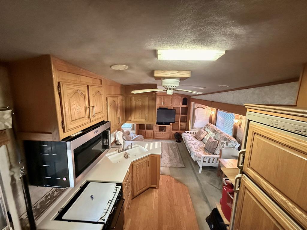 White Oak Shores - Residential