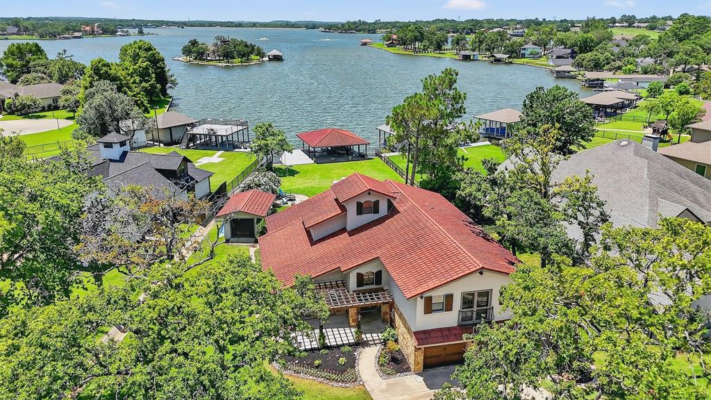 101 Sarsi Cove