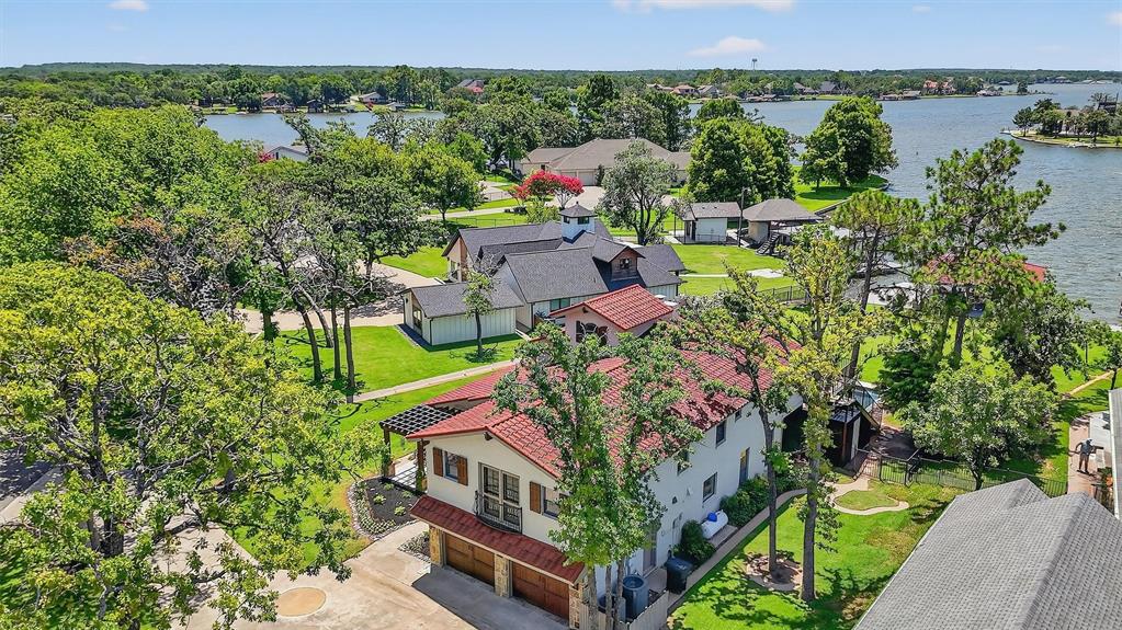101 Sarsi Cove