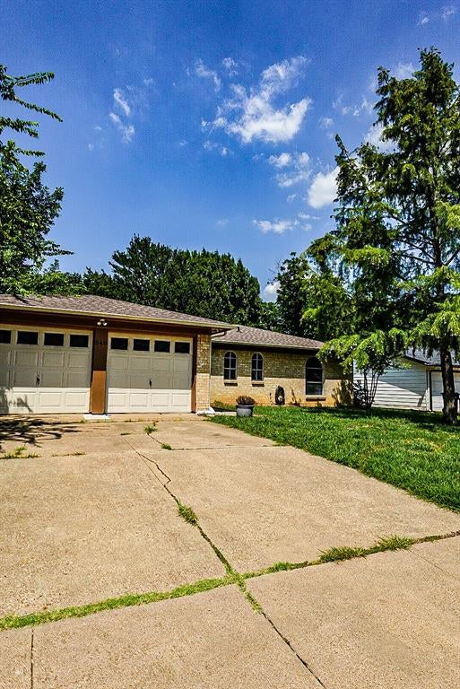 548 NW Newton Drive