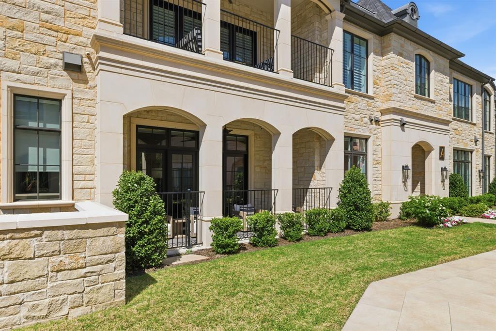 Sur Le Lac Condo - Residential