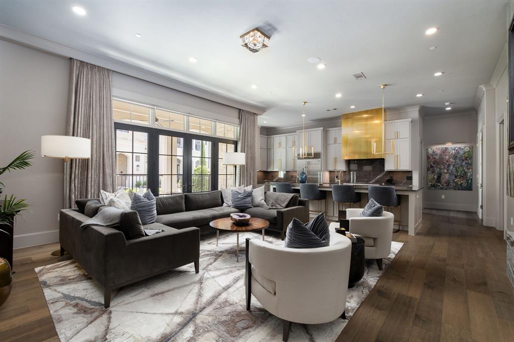 Sur Le Lac Condo - Residential