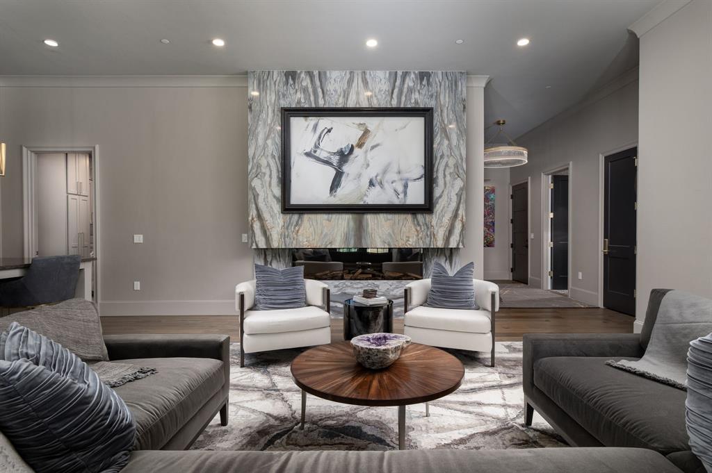 Sur Le Lac Condo - Residential