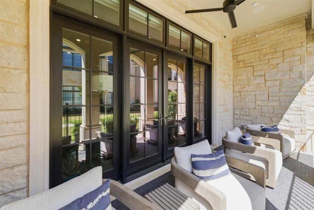 Sur Le Lac Condo - Residential