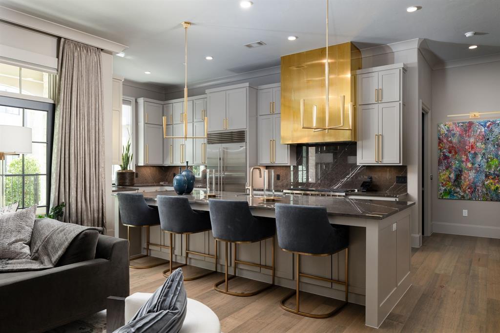 Sur Le Lac Condo - Residential