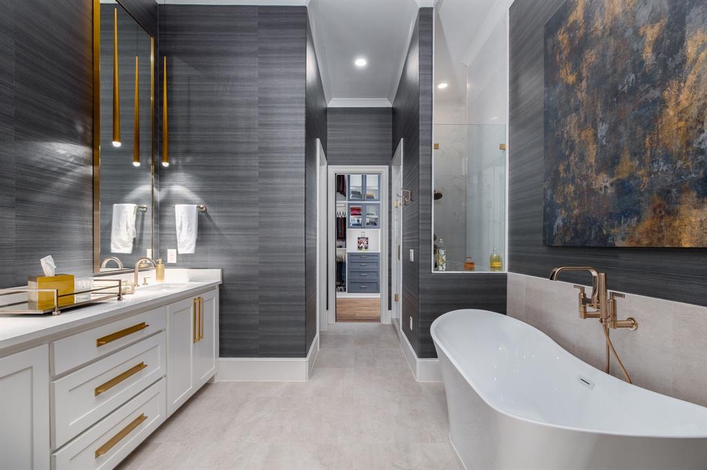Sur Le Lac Condo - Residential