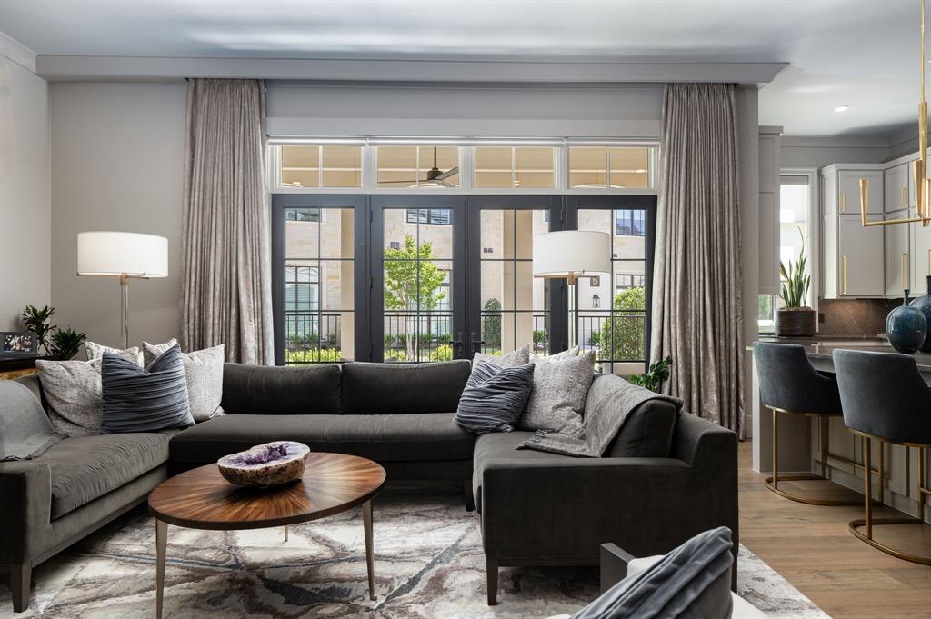Sur Le Lac Condo - Residential