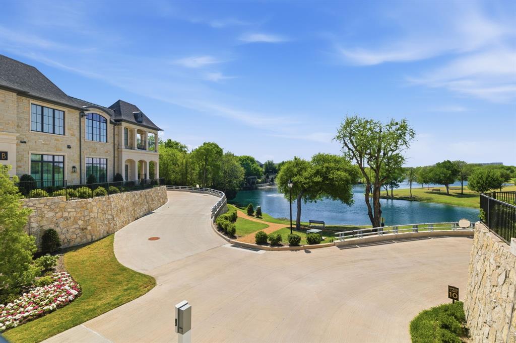 Sur Le Lac Condo - Residential
