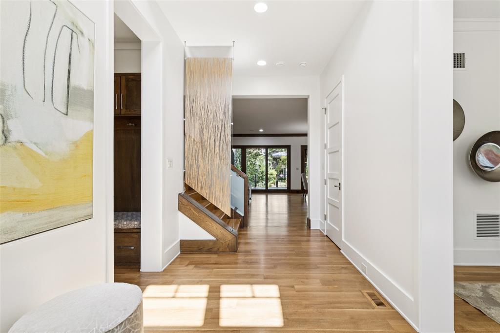 6757 Lakefair Circle