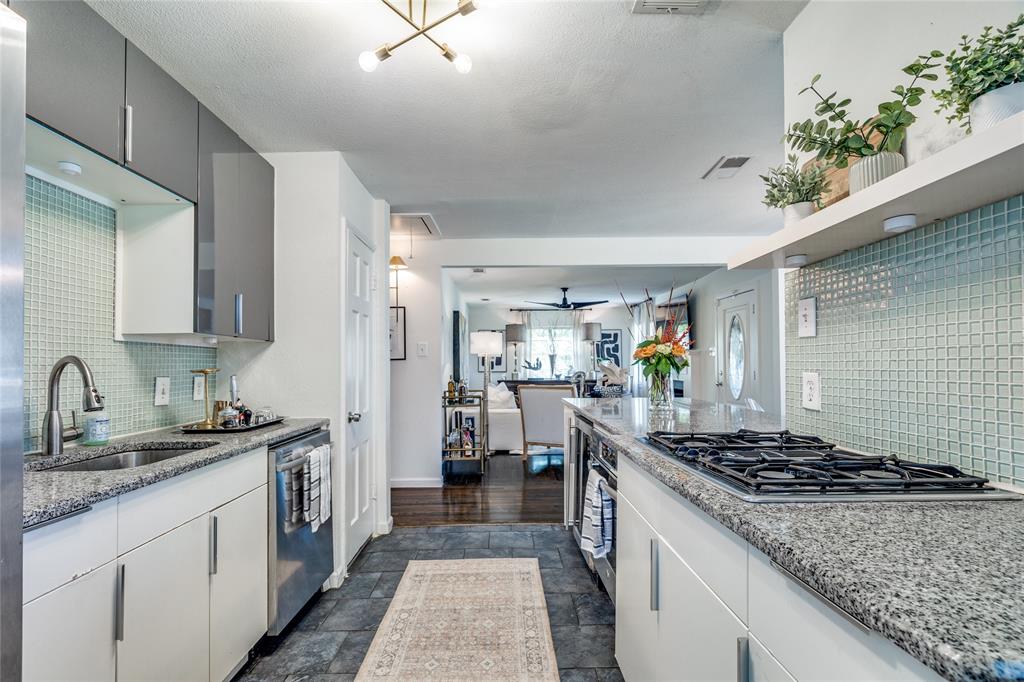 Eltivoli Place - Residential