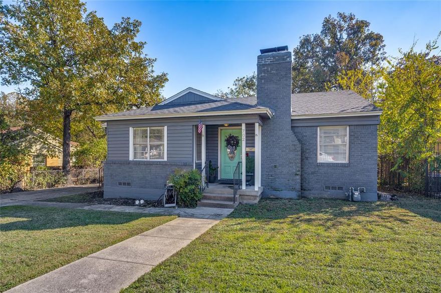 Where cozy and contemporary collide!
Situated on a 0.145 acre lot that features a charming mid-20th century style in the sought after North Oak Cliff neighborhood. Home is equipped with a secure iron gate, a long driveway for guest that leads to garage, and two separate entrances. Highlights include fresh paint through out, hardwood floors, wood burning fireplace, stainless steel appliances, granite countertops, wine fridge, and a spacious washer and dryer area that leads to an oasis of a backyard. The bedrooms feature crown molding, and one includes French doors that lead to a freshly stained deck with a terrace, providing a scenic view of the beautifully landscaped backyard and pool—ideal for creating lasting memories with family and friends! Located just minutes from the charming historic Bishop Arts District. Come see it for yourself!