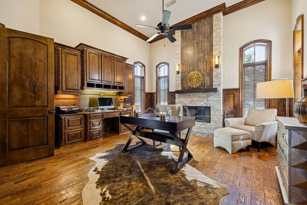 912 Silverton Street